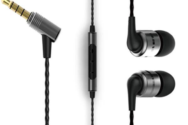 SoundMAGIC E80C Wired Earbuds with Microphone HiFi Stereo Earphones Noise Isolating in Ear Headphones Comfortable Fit Super Bass for Audiophile Gunmetal